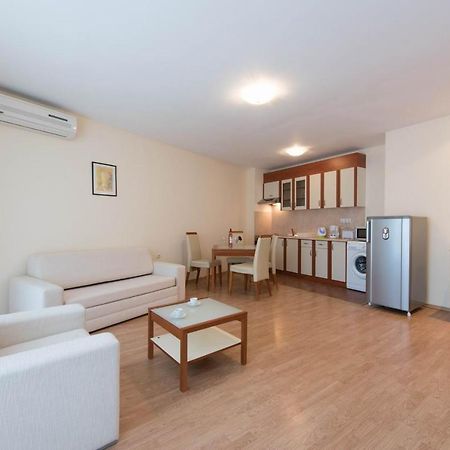Gt Riviera Fort Beach Apartments Ravda Exterior photo