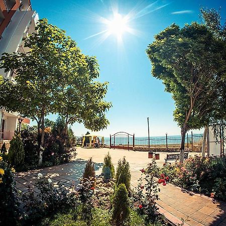 Gt Riviera Fort Beach Apartments Ravda Exterior photo
