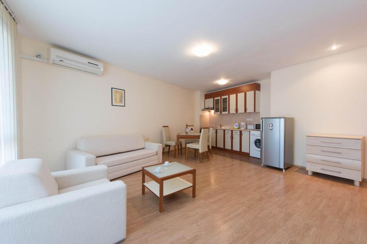 Gt Riviera Fort Beach Apartments Ravda Exterior photo