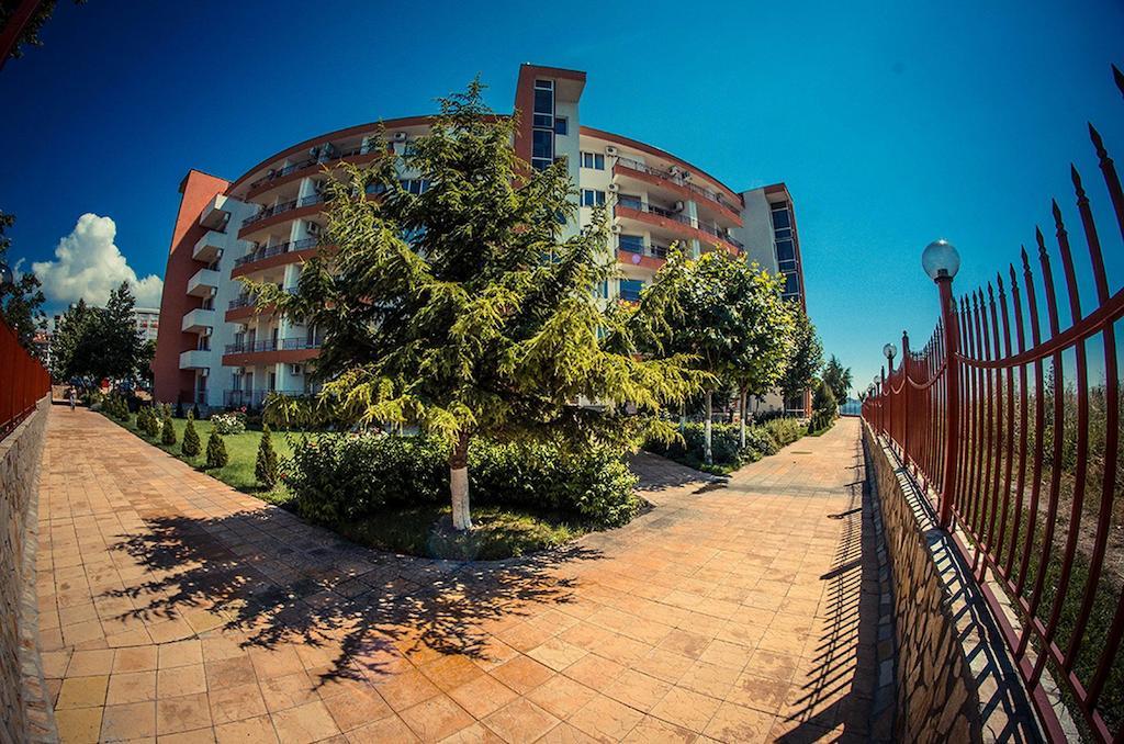 Gt Riviera Fort Beach Apartments Ravda Exterior photo